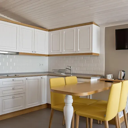 Samira Exclusive & 3*