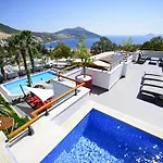 Samira Exclusive & 3*