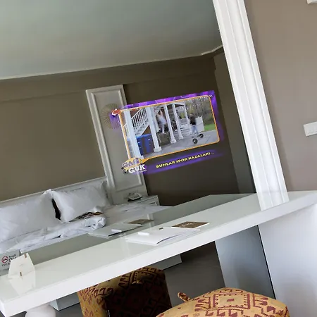 Samira Exclusive & 3*