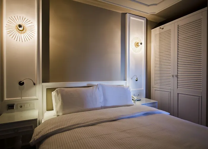 Samira Exclusive & 3* Kalkan