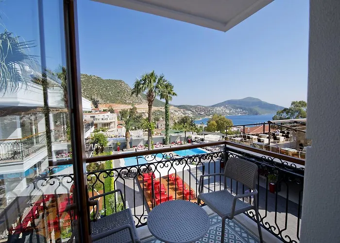 Samira Exclusive & Kalkan